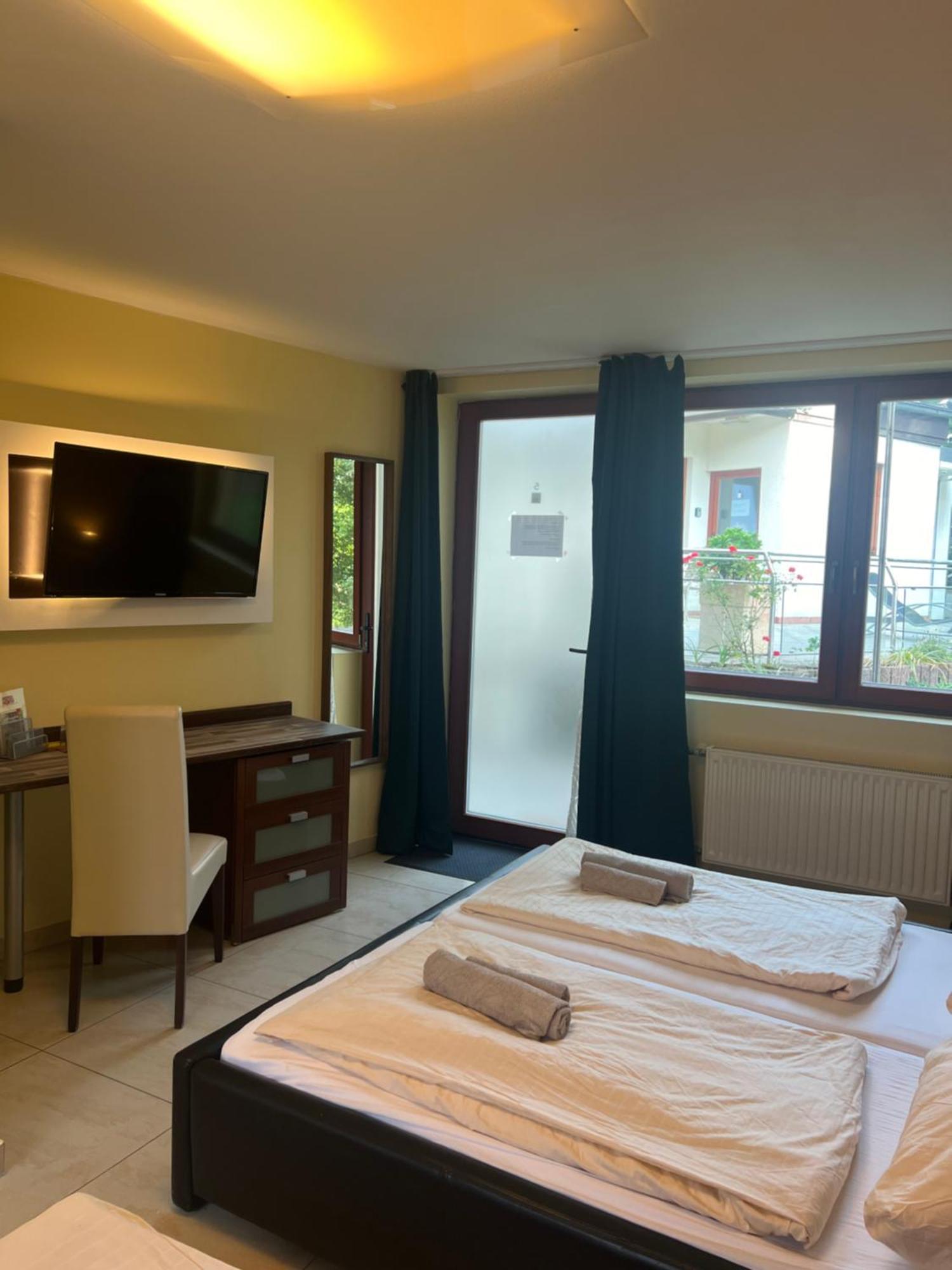 Hotel Hof 19 - Nuernberg Nord Heroldsberg ภายนอก รูปภาพ
